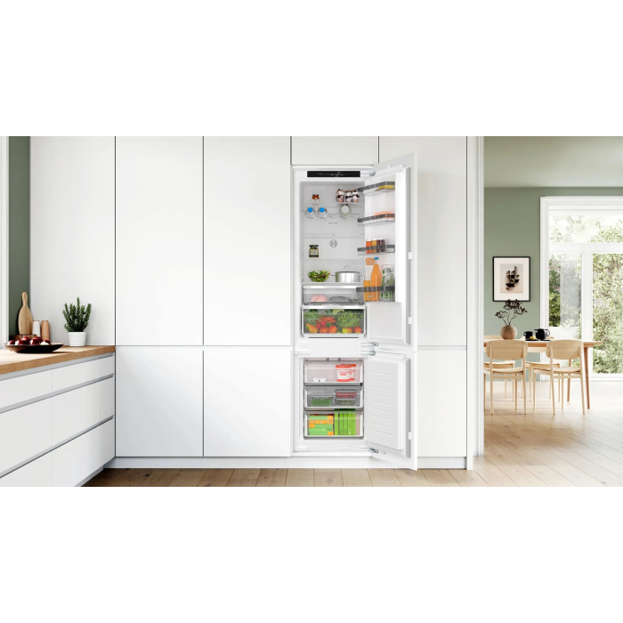 Bosch KIN96VFD0 55.8cm 70/30 Frost Free Fridge Freezer - White - Flat hinge
