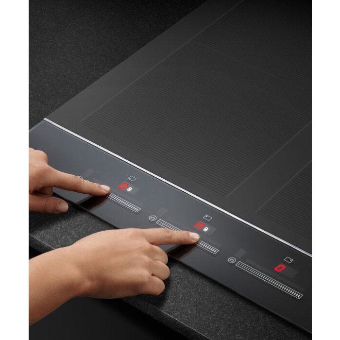 Fisher & Paykel 60cm Induction Hob in Black Glass