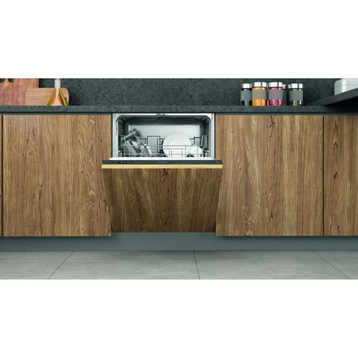 Hotpoint H2IHD526BUK Built In Dishwasher