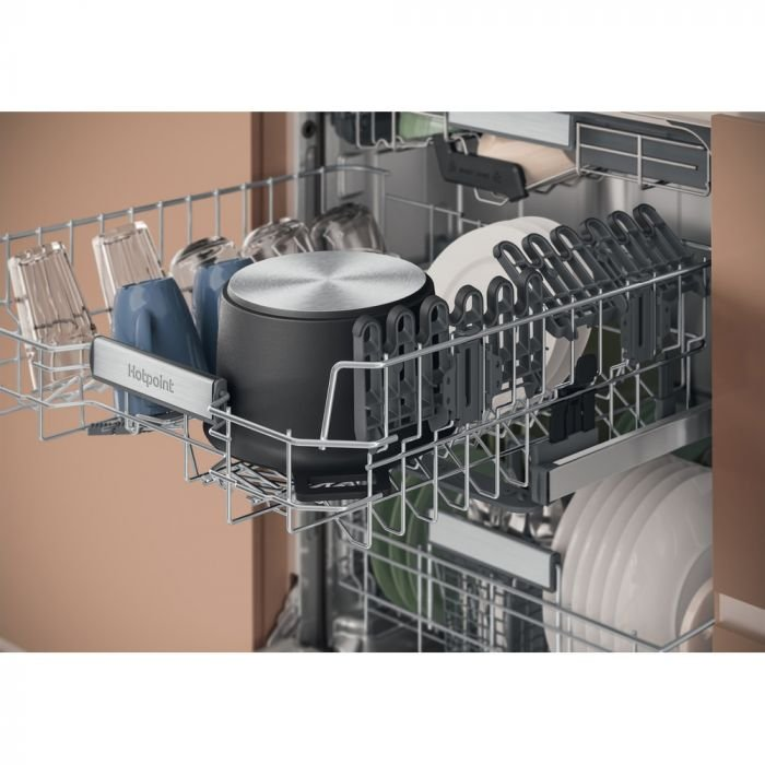 Hotpoint H8I HT59 LS UK H8IHT59LSUK 60cm Integrated Dishwasher - 14 Place Settings