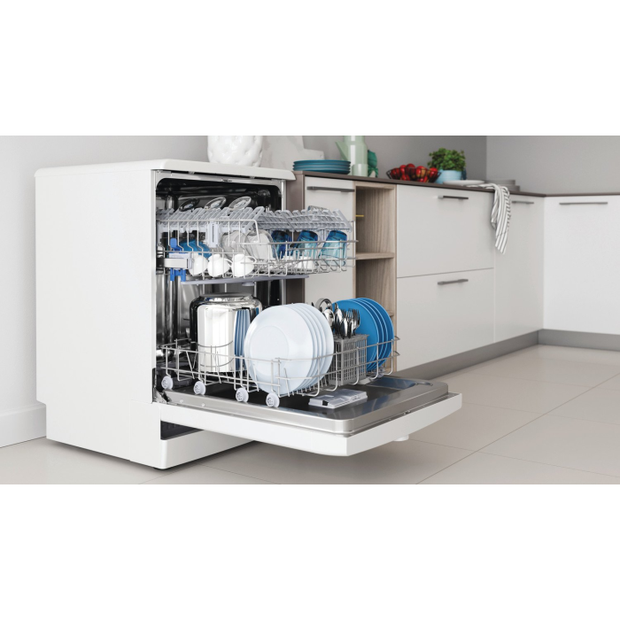 Indesit D2F HK26 UK D2FHK26UK 60cm Dishwasher - White - 14 Place Setting