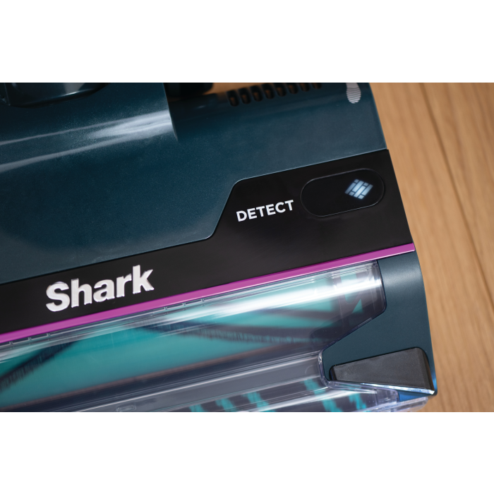 Shark LA791UKT Vacuum with Advanced Cleaning Features