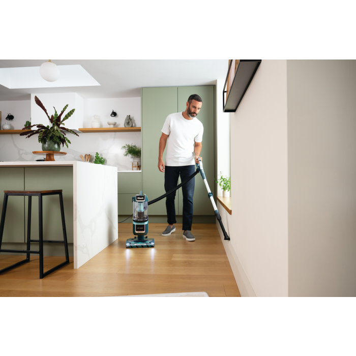 Shark LA791UKT Vacuum with Advanced Cleaning Features