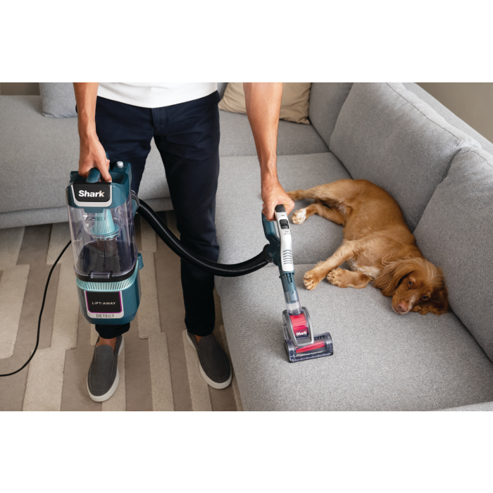 Shark LA791UKT Vacuum with Advanced Cleaning Features