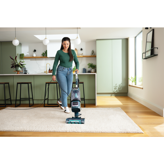 Shark LA791UKT Vacuum with Advanced Cleaning Features