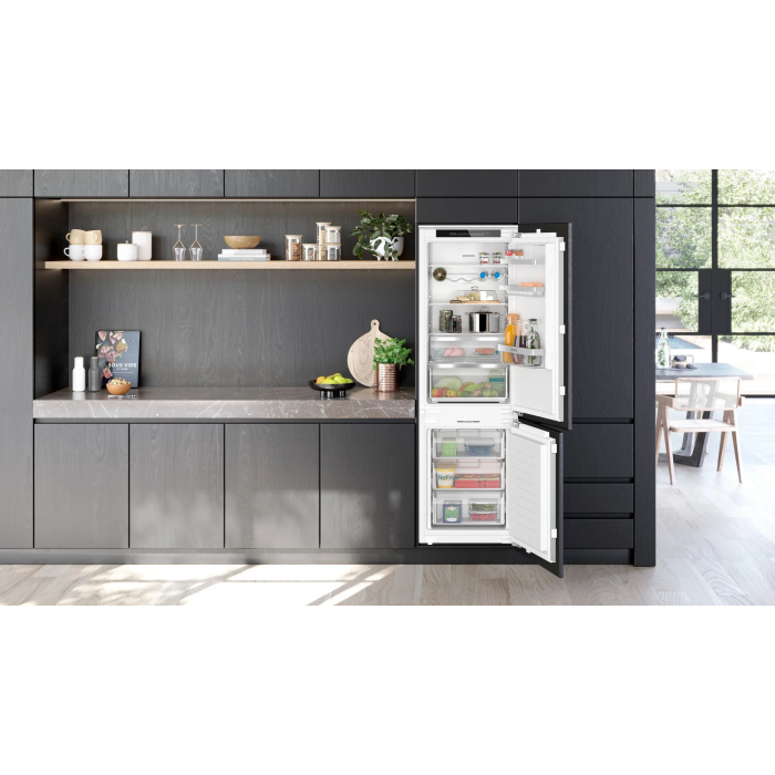 Siemens KI86NADD0 55.8cm 60/40 Integrated Frost Free Fridge Freezer